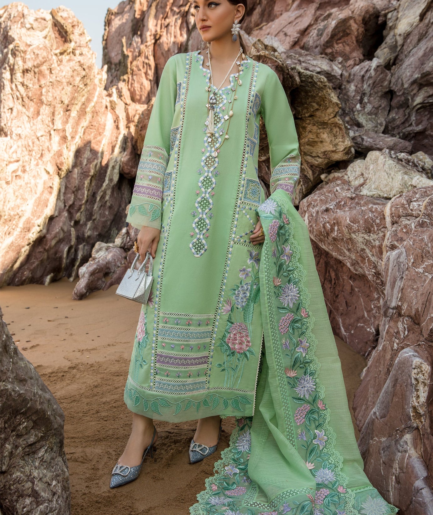 Crimson Lawn Collection'23 D#7 B