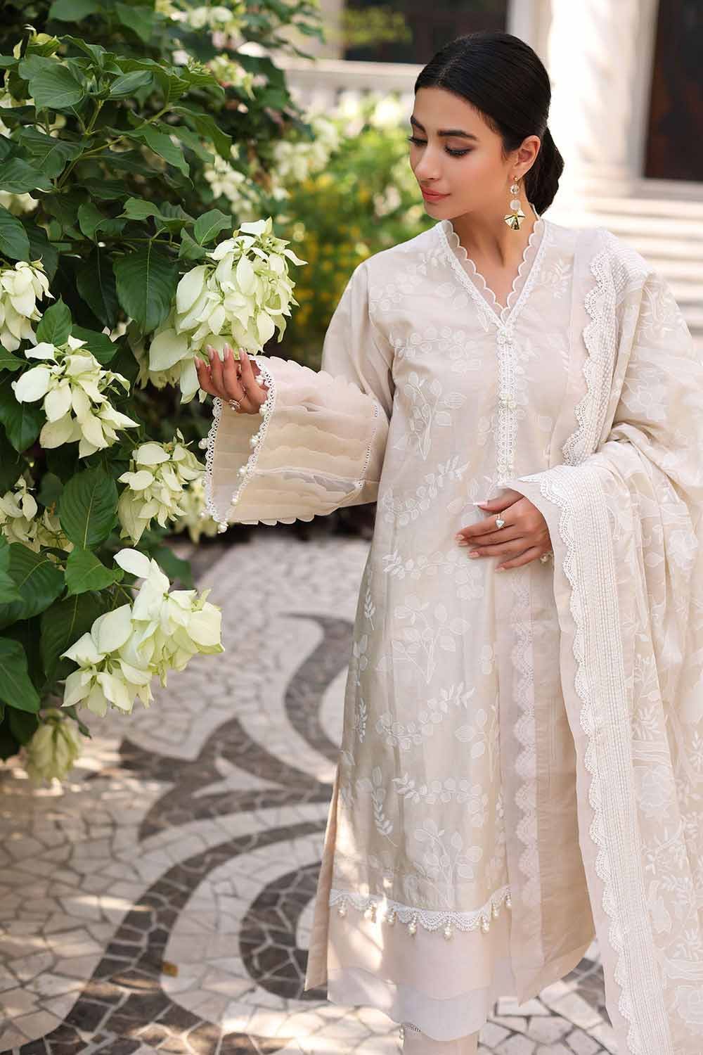 Gul Ahmed Lawn`23 CL#32142 A