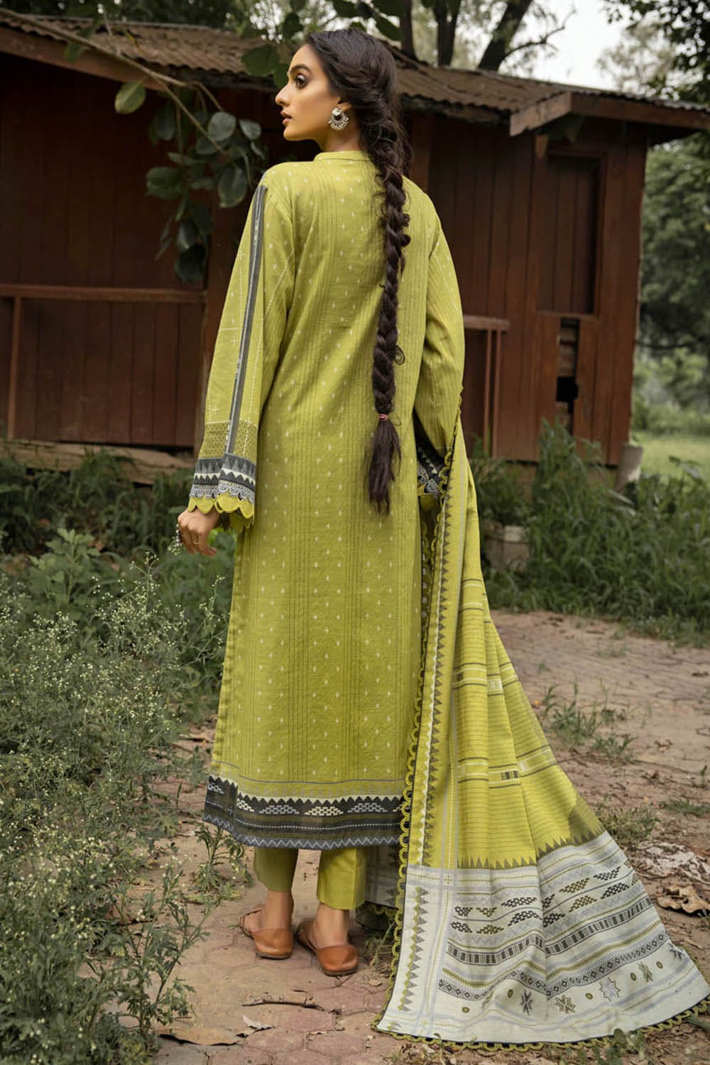 Gul Ahmed Winter Collection`22 K#22061