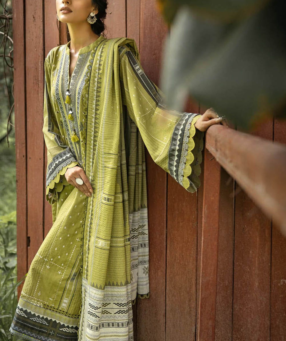 Gul Ahmed Winter Collection`22 K#22061