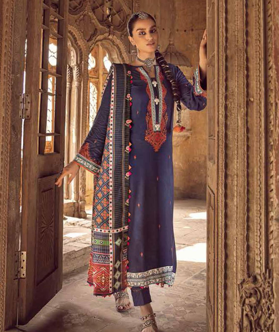 Gul Ahmed Winter Collection`22 AP#22015