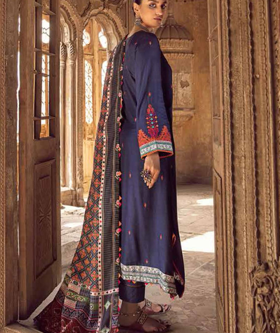 Gul Ahmed Winter Collection`22 AP#22015