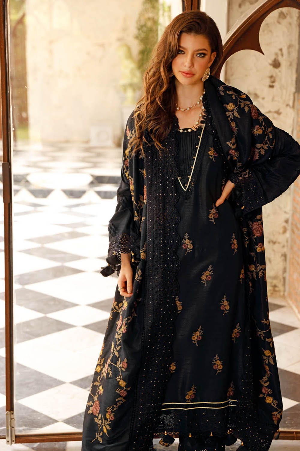 Gul Ahmed Winter Collection`22 RW#22001