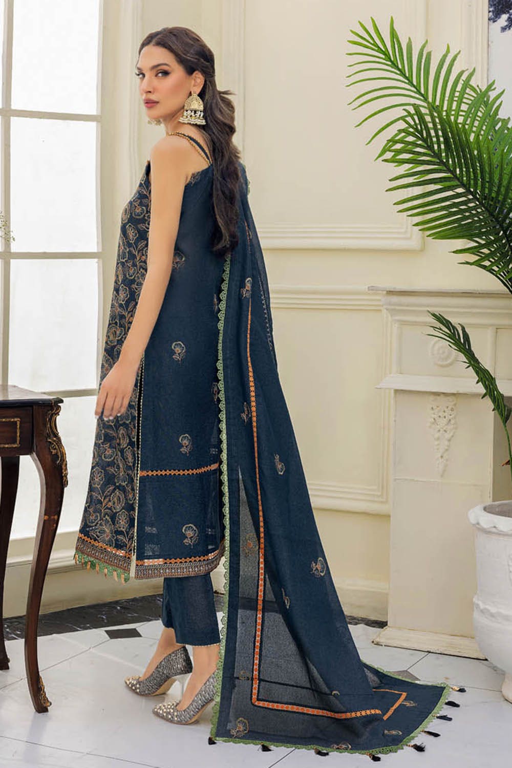 Gul Ahmed Winter Collection`22 AY#22006