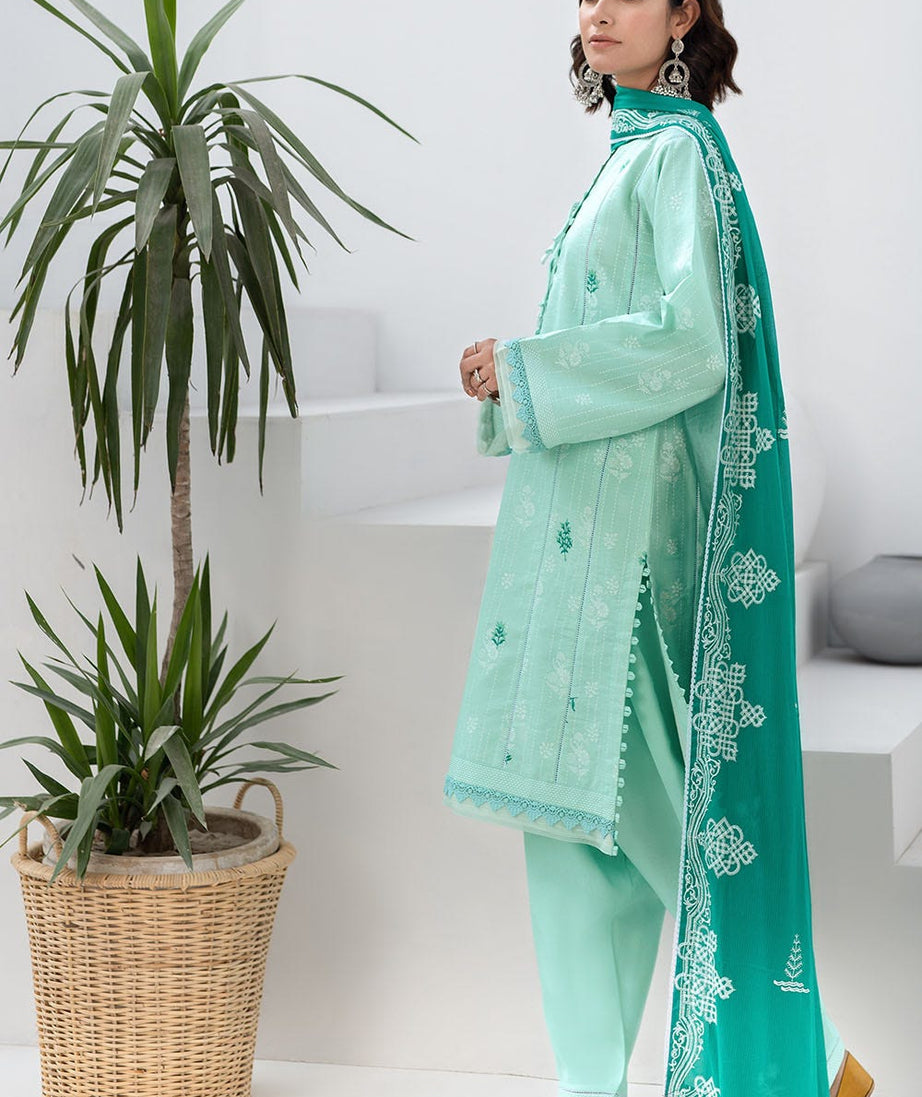 Gul Ahmed Emb Lawn'21 CL-1152