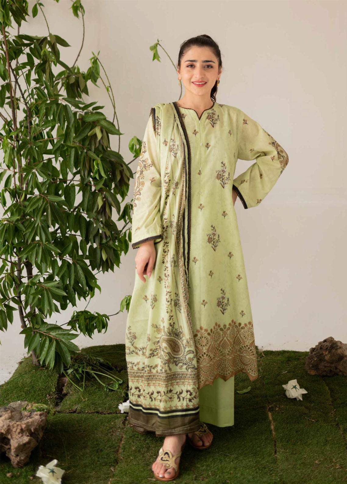 Rashid Kaira Emb Lawn`24 D#8691