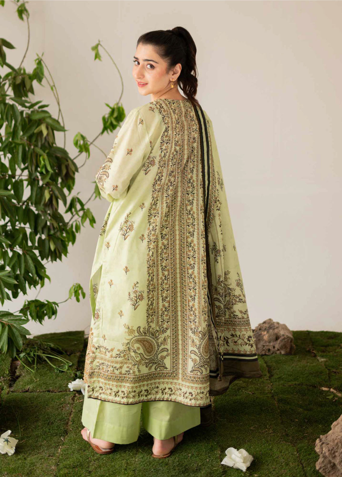 Rashid Kaira Emb Lawn`24 D#8691