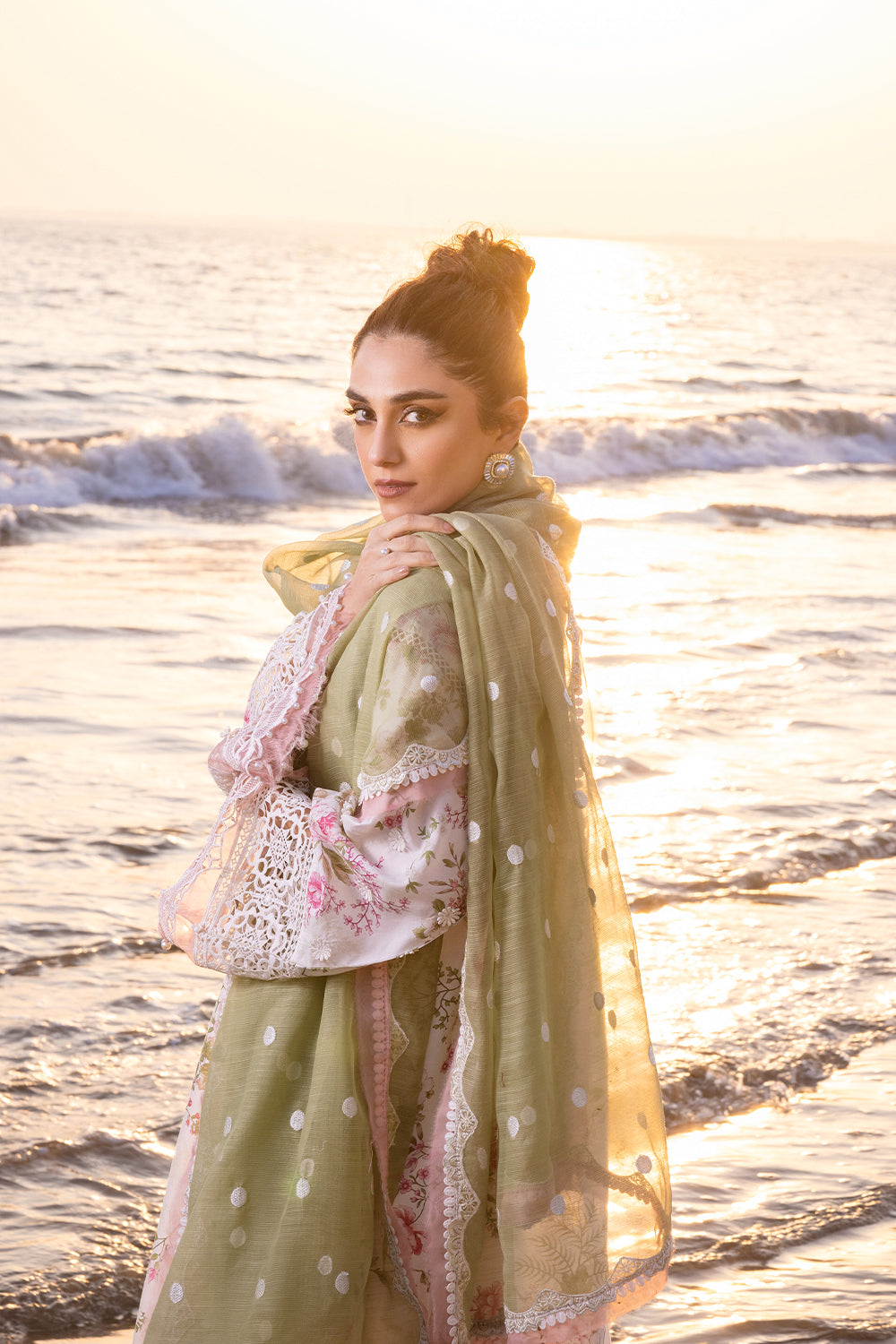 Saira Rizwan Luxury Lawn`24 (AKOYA)