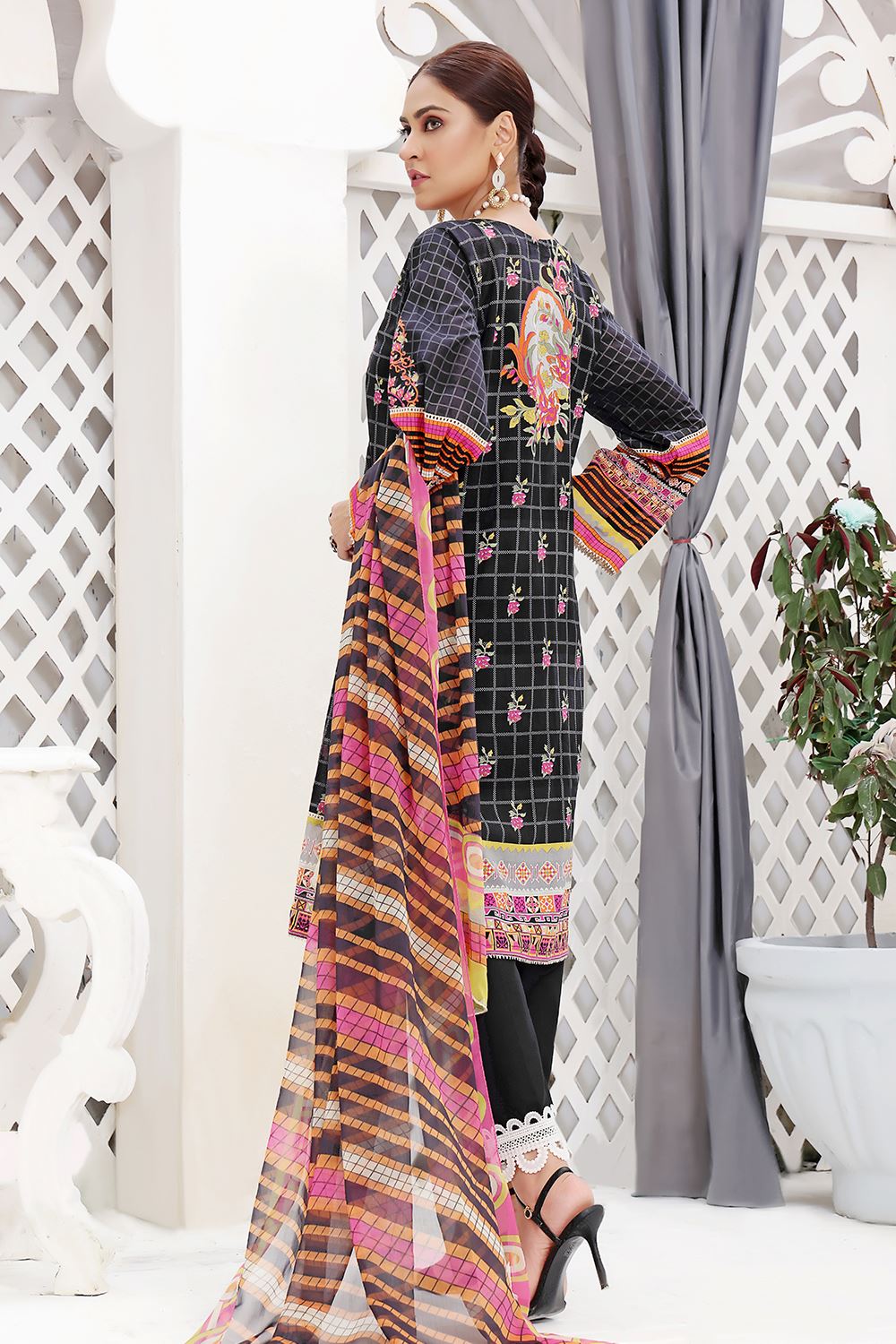 Khas Dilara Emb Lawn`23 KC#1411