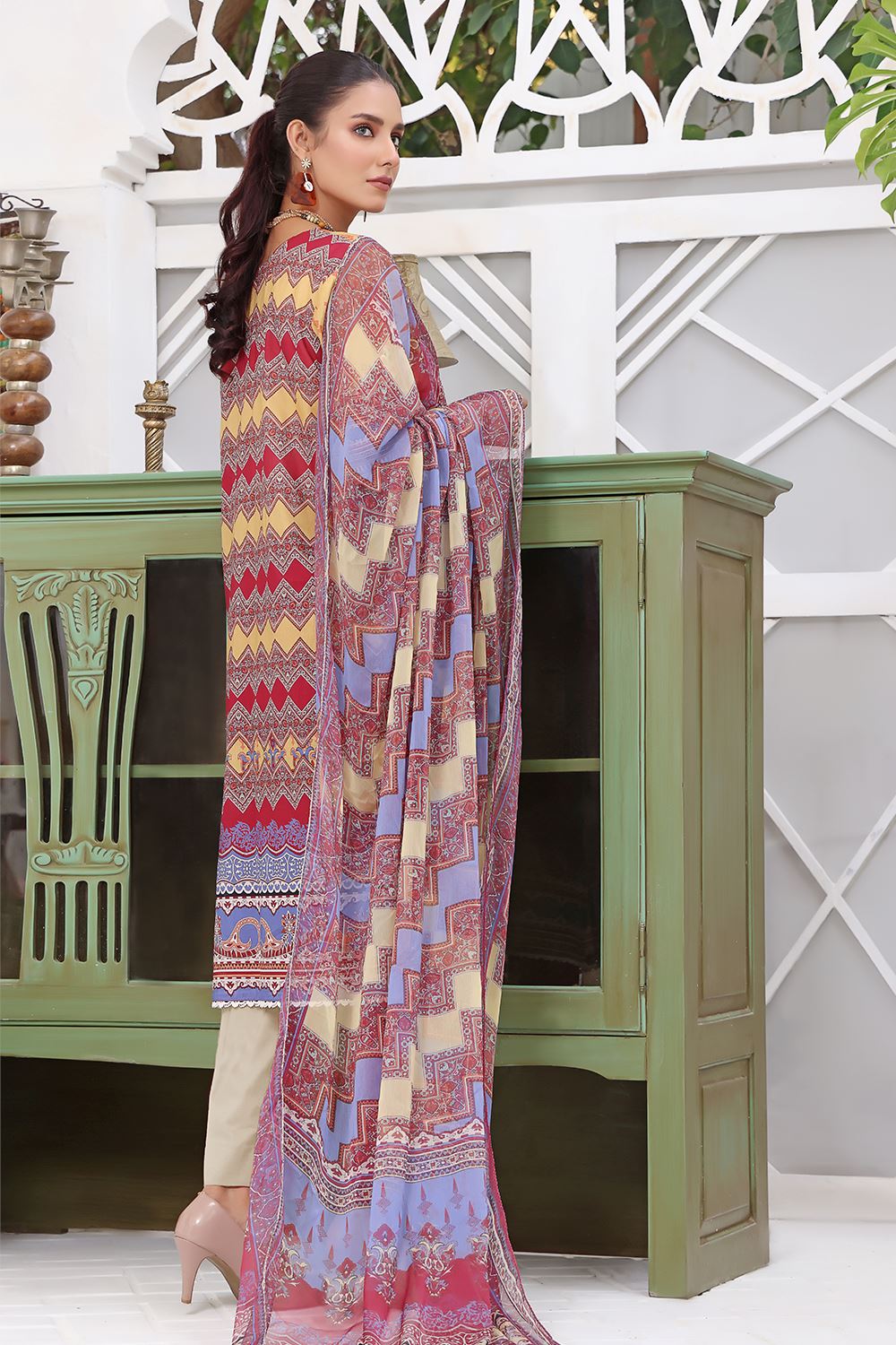 Khas Dilara Emb Lawn`23 KC#1413