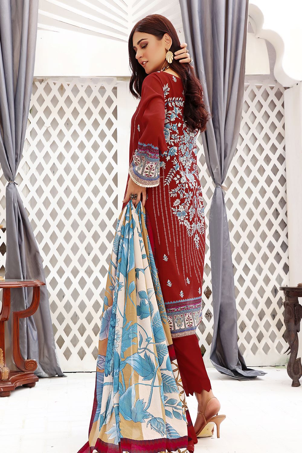 Khas Dilara Emb Lawn`23 KC#1432