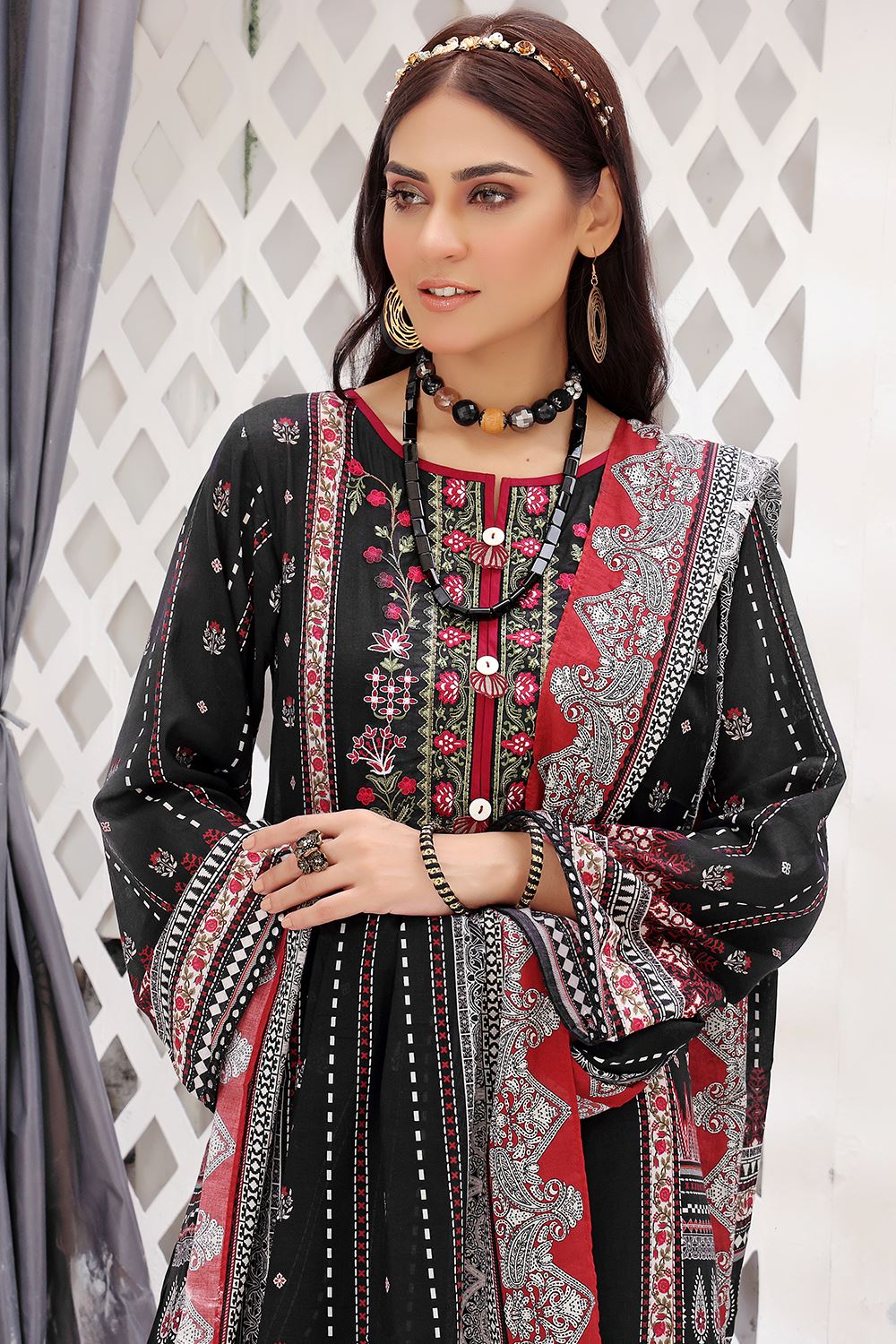 Khas Dilara Emb Lawn`23 KC#1438