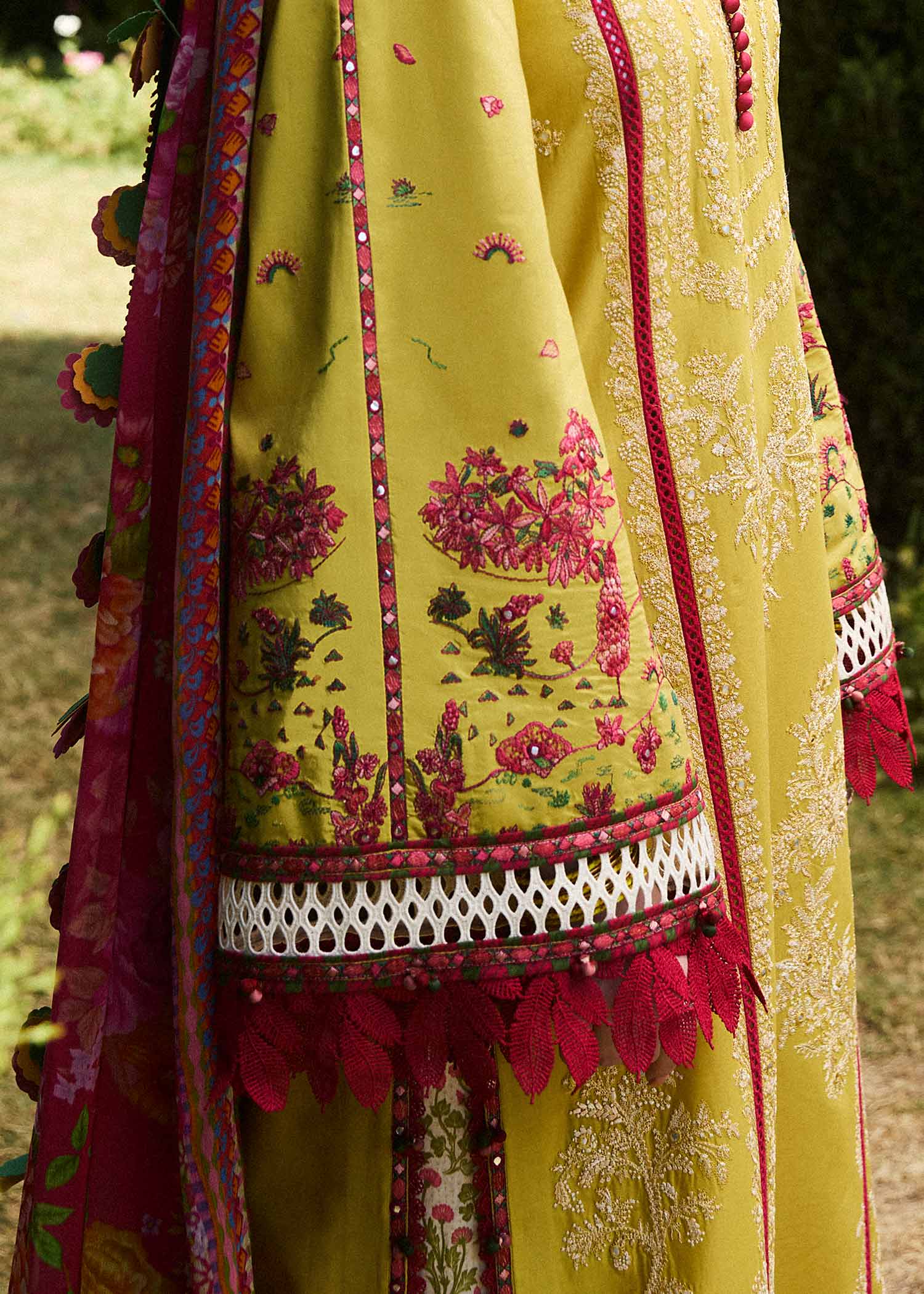 Hussain Rehar S/S Lawn`24 (Zest)
