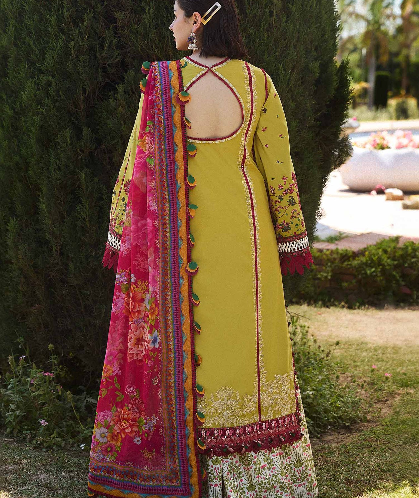 Hussain Rehar S/S Lawn`24 (Zest)