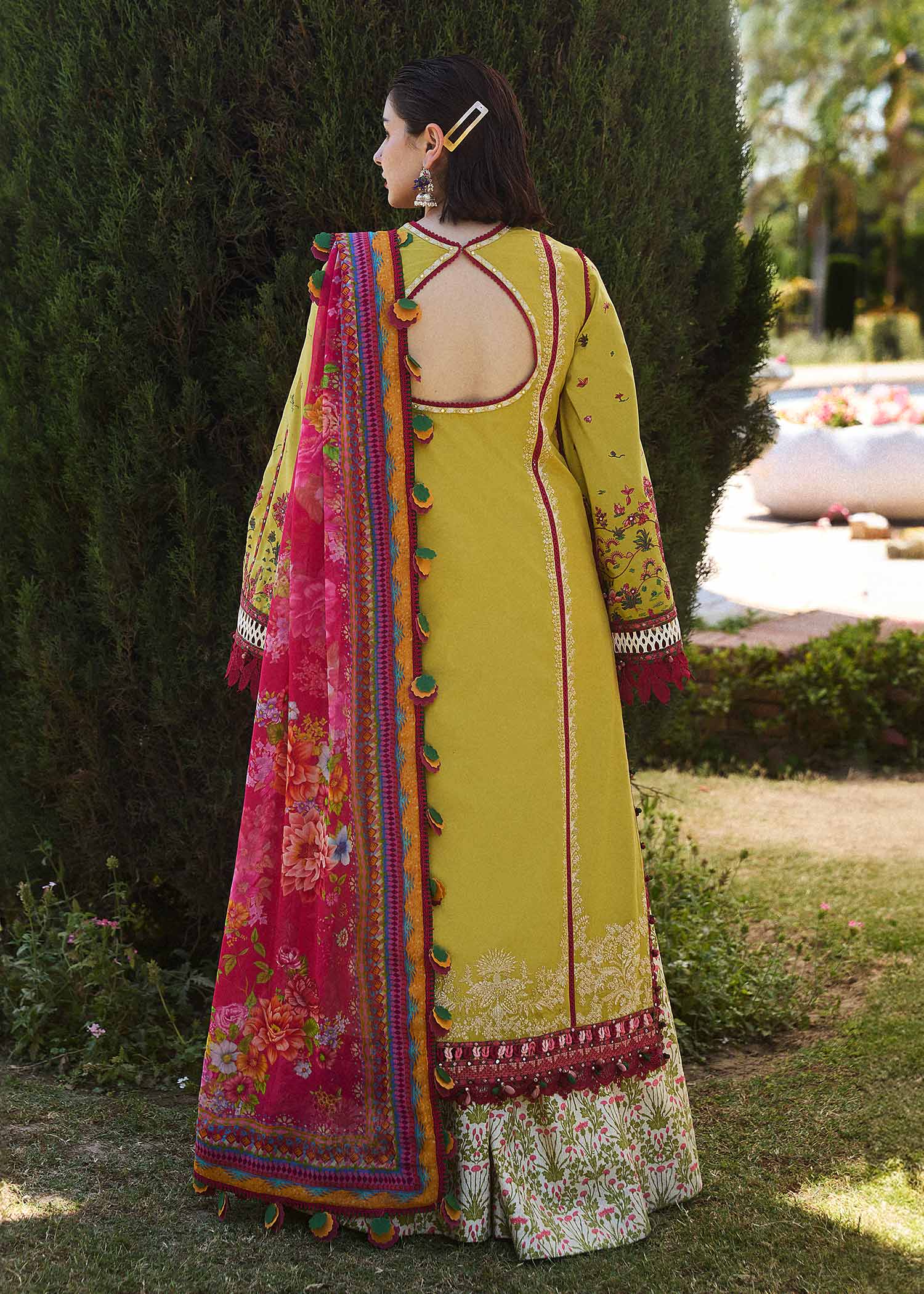 Hussain Rehar S/S Lawn`24 (Zest)