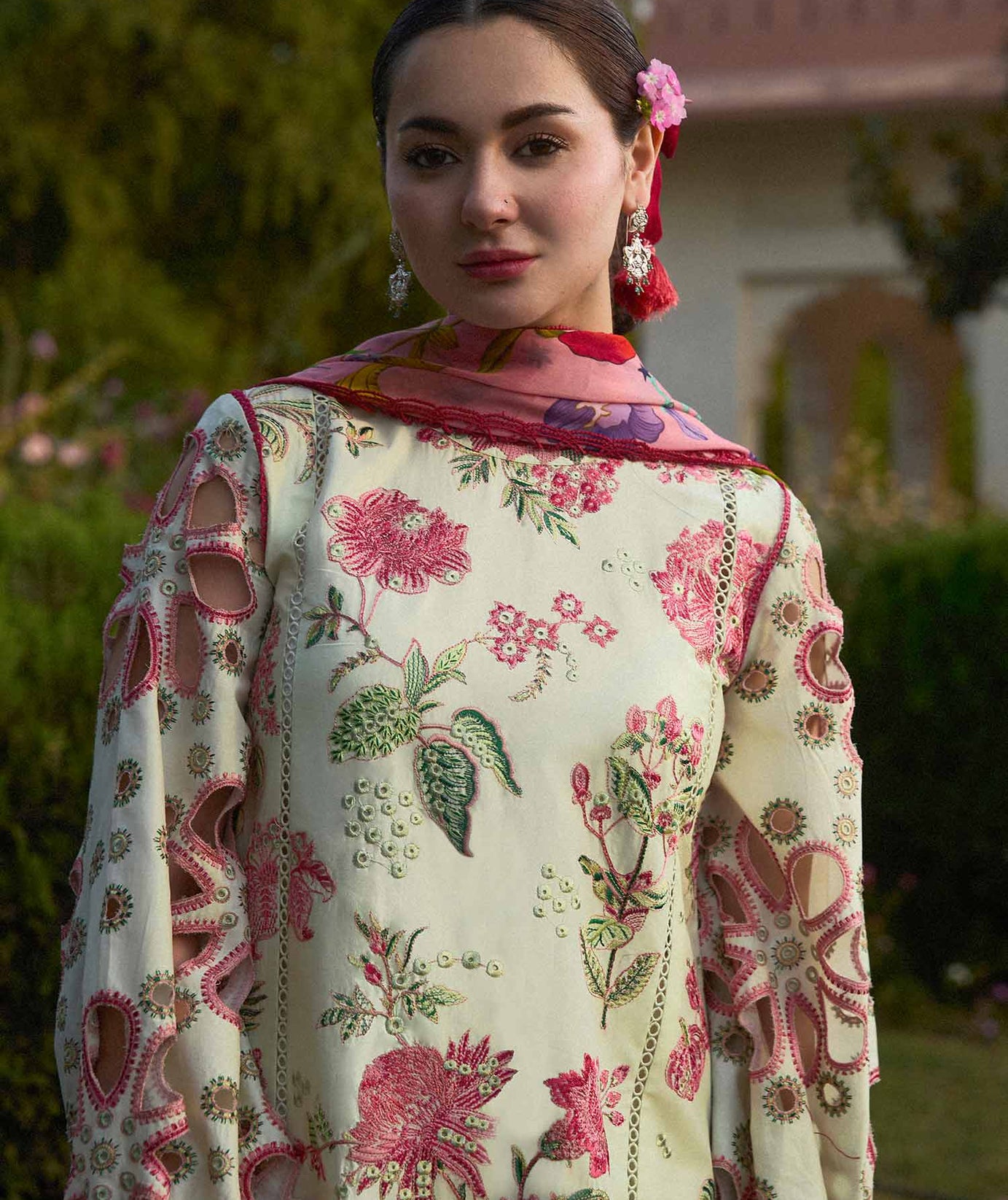 Hussain Rehar S/S Lawn`24 (Gleam)