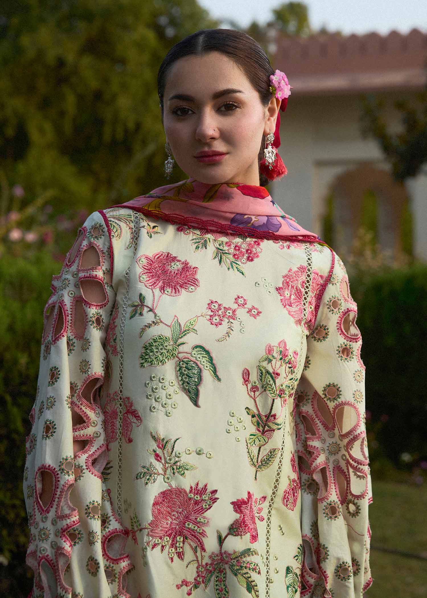 Hussain Rehar S/S Lawn`24 (Gleam)
