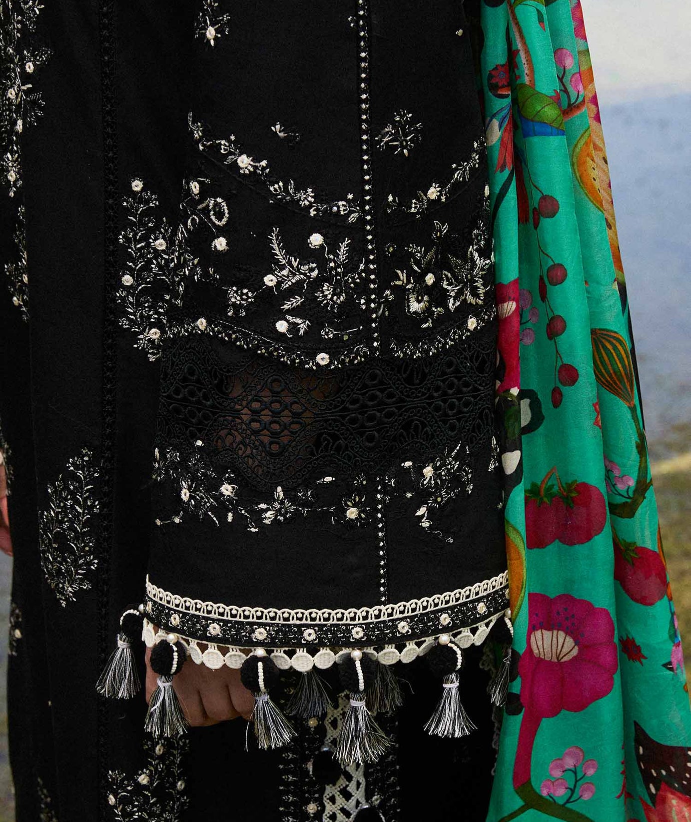 Hussain Rehar S/S Lawn`24 (Rave)