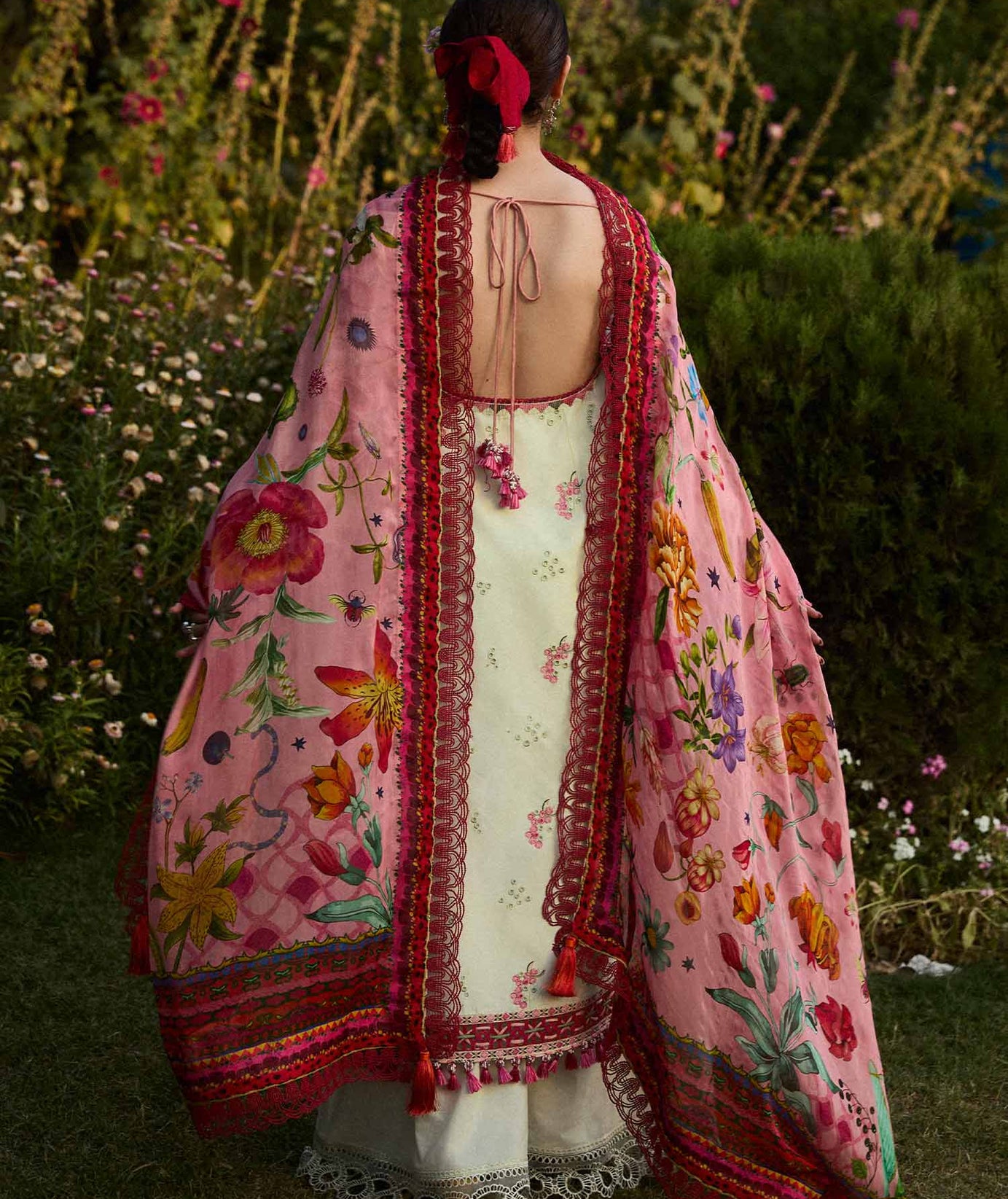 Hussain Rehar S/S Lawn`24 (Gleam)