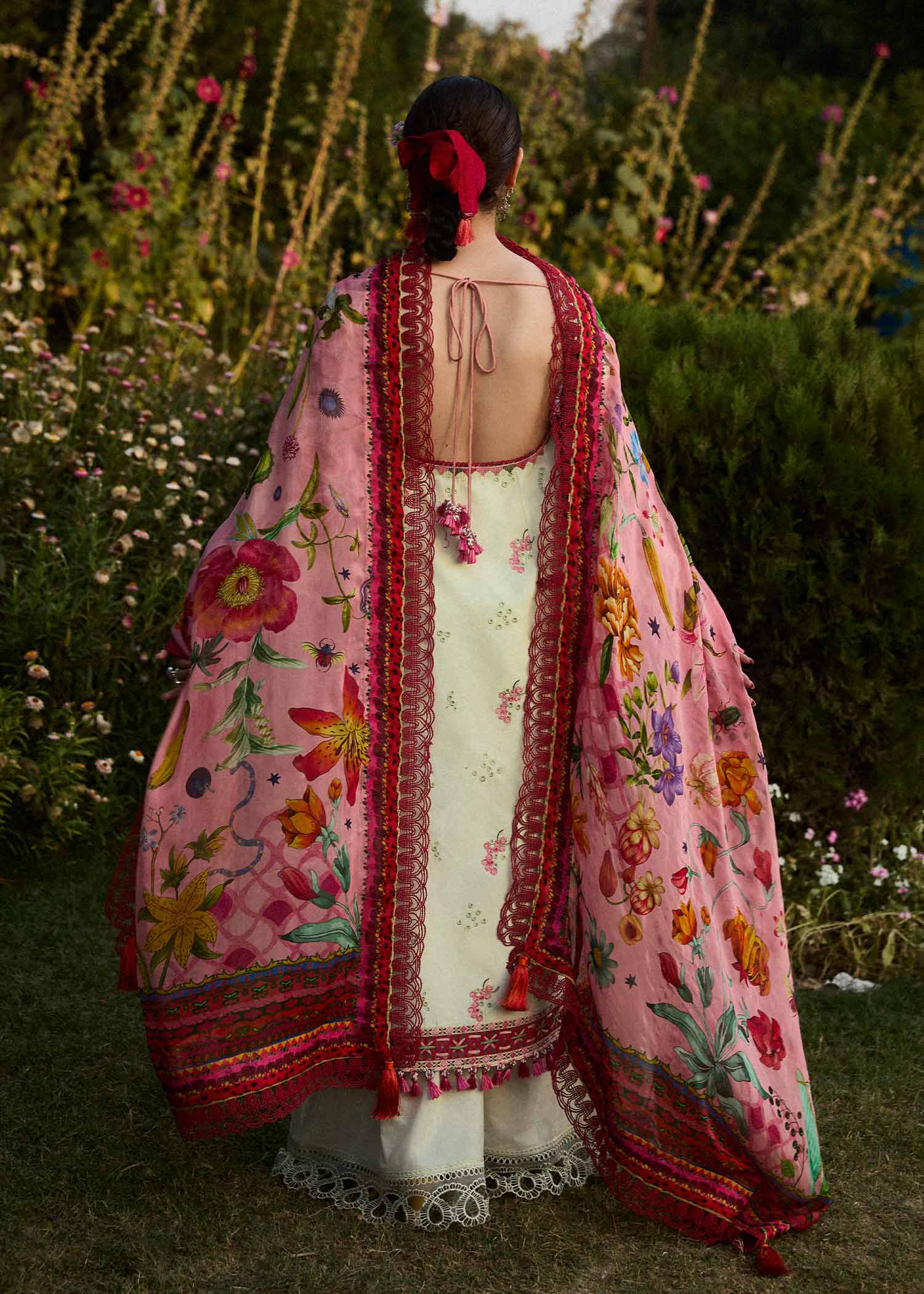 Hussain Rehar S/S Lawn`24 (Gleam)