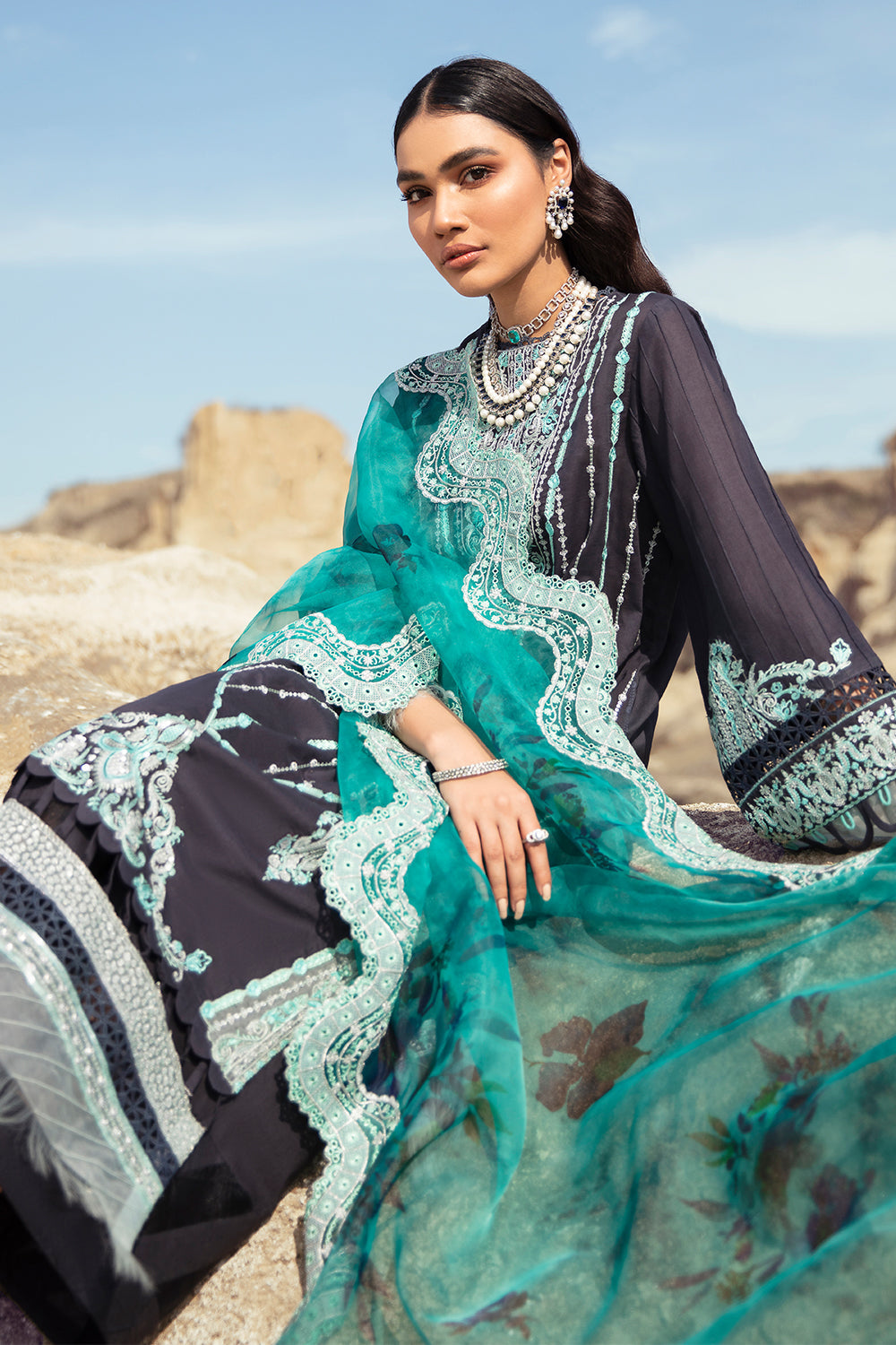 Faixa Faisal By Ittehad Luxury Lawn'22 LL#04 MARVI