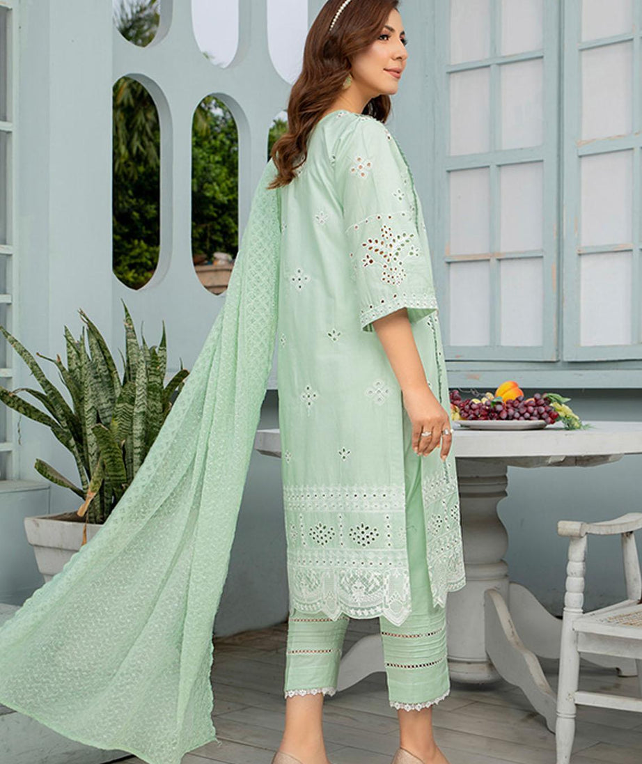 Noorma Kaamal Festive Lawn`23 D#01