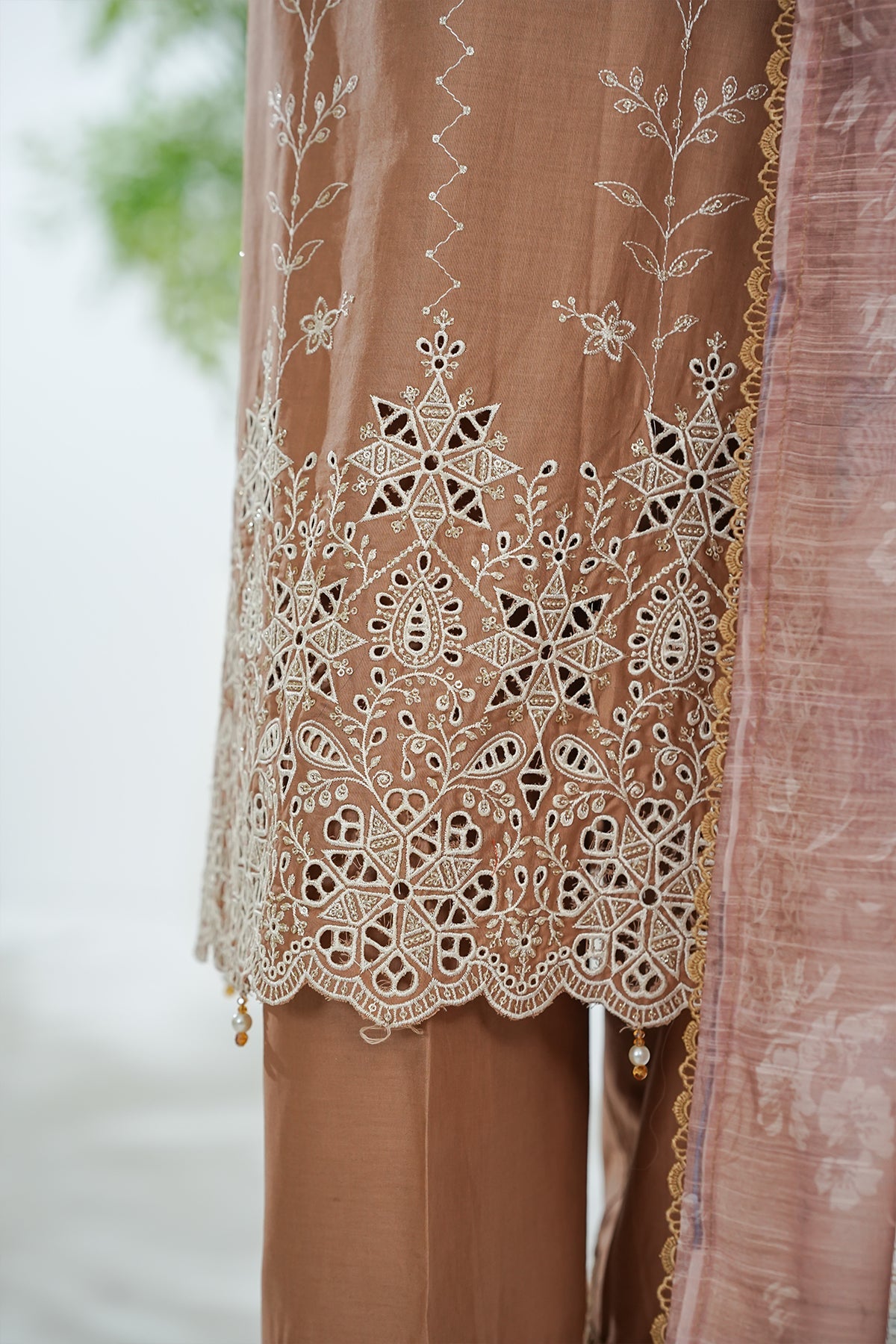 Aifa Eidmilan Emb Lawn'26 EM#26308