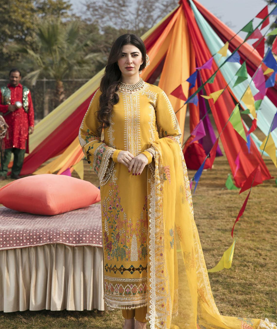 Parishay Luxury Lawn`23 D#09