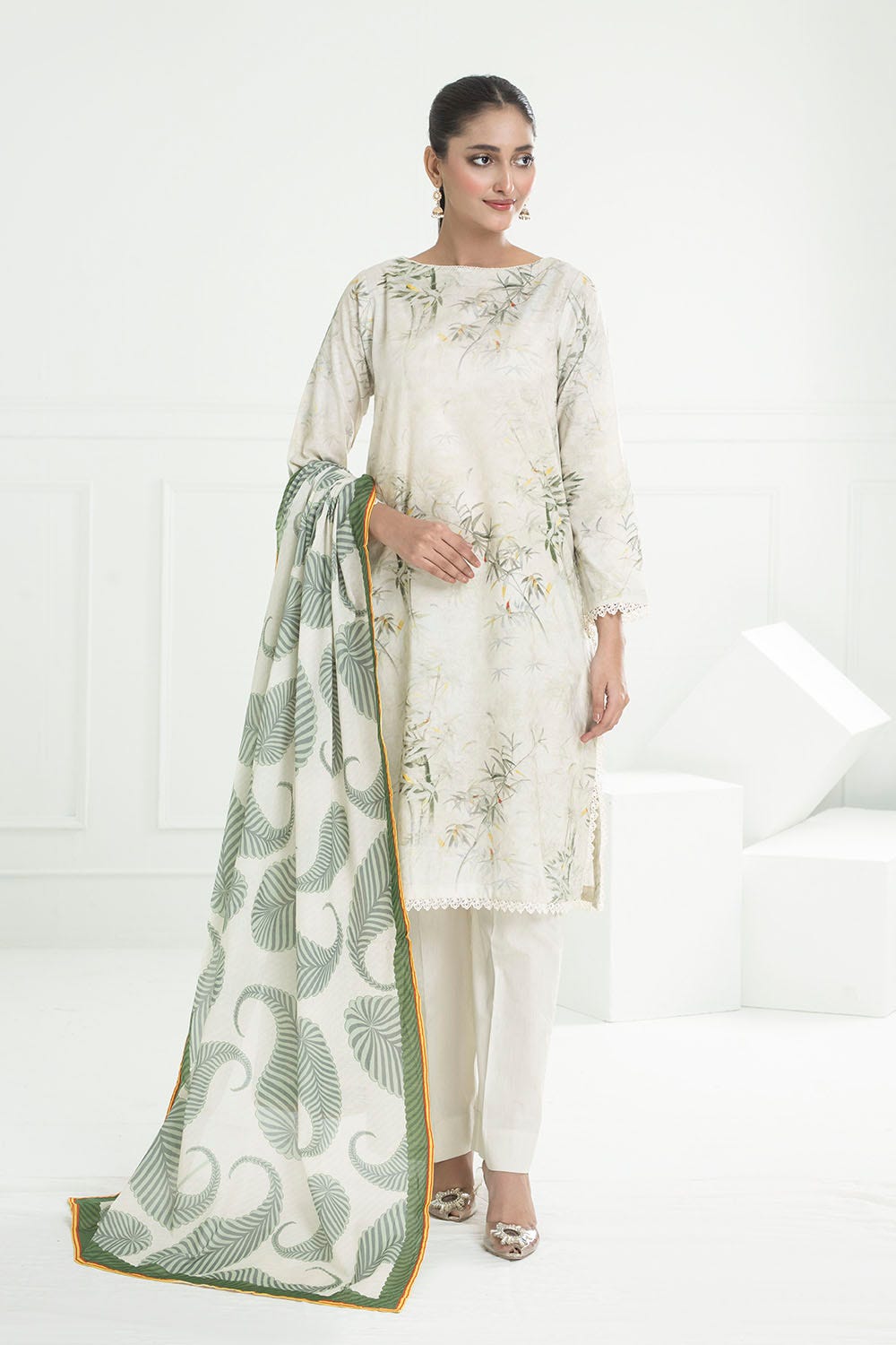 Gul Ahmed Summer Lawn'25 CL# 52428A