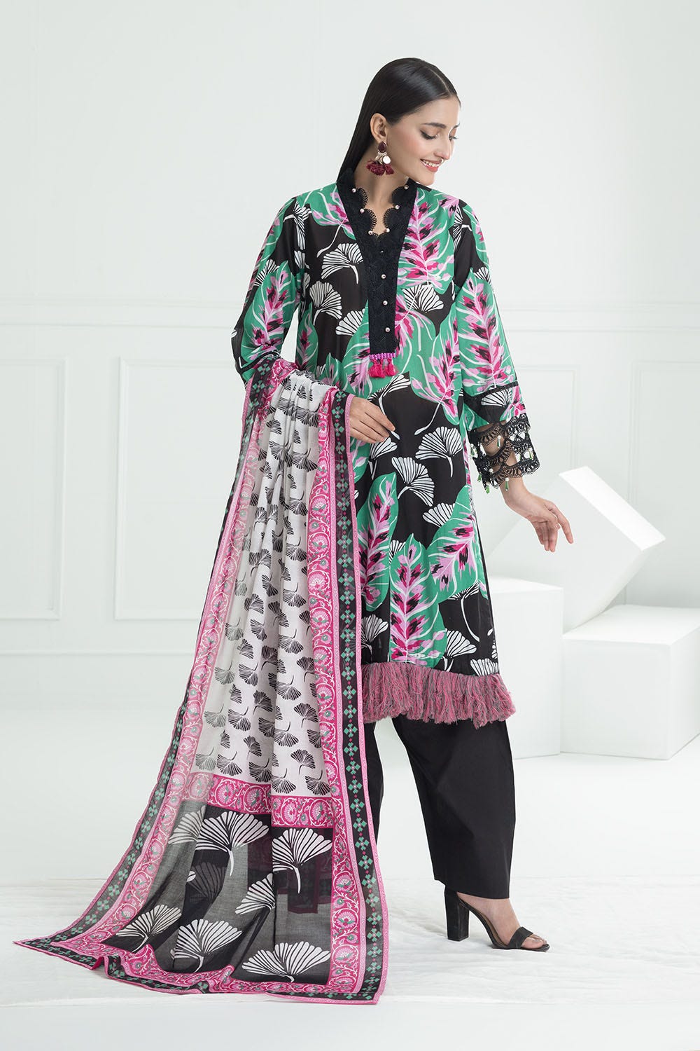 Gul Ahmed Summer Lawn'25 CL# 52478A