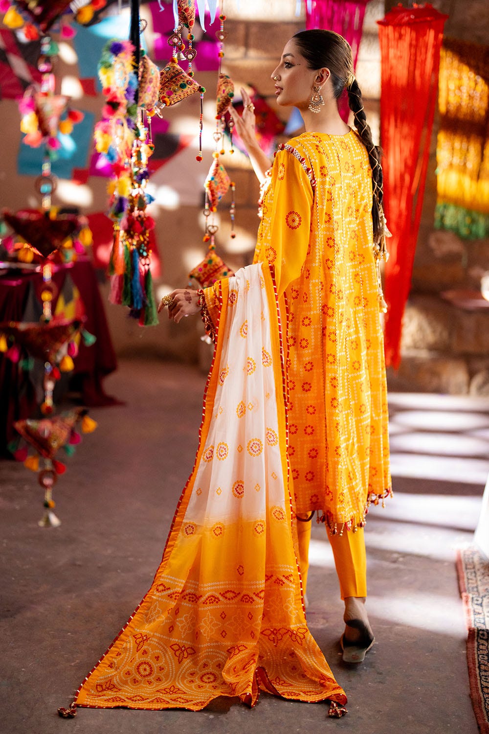 Gul Ahmed Summer Lawn'25 CL# 52170A