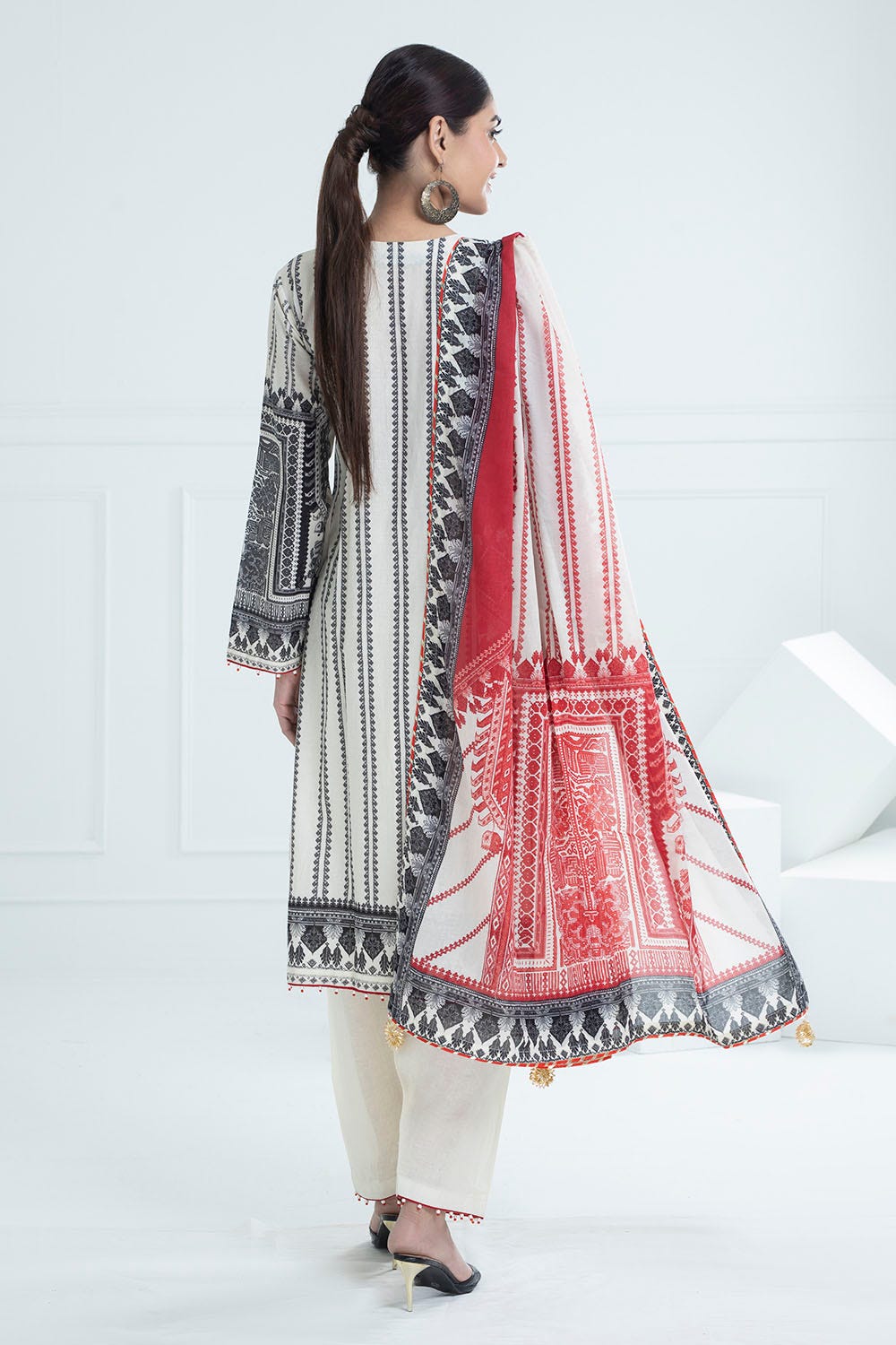 Gul Ahmed Summer Lawn'25 CL#52079-A