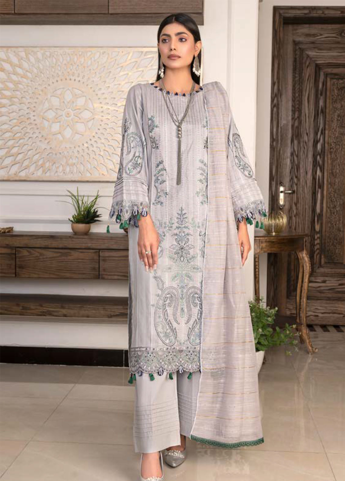 Noor Jahan R/Qamar Emb Lawn'24 (Grey)