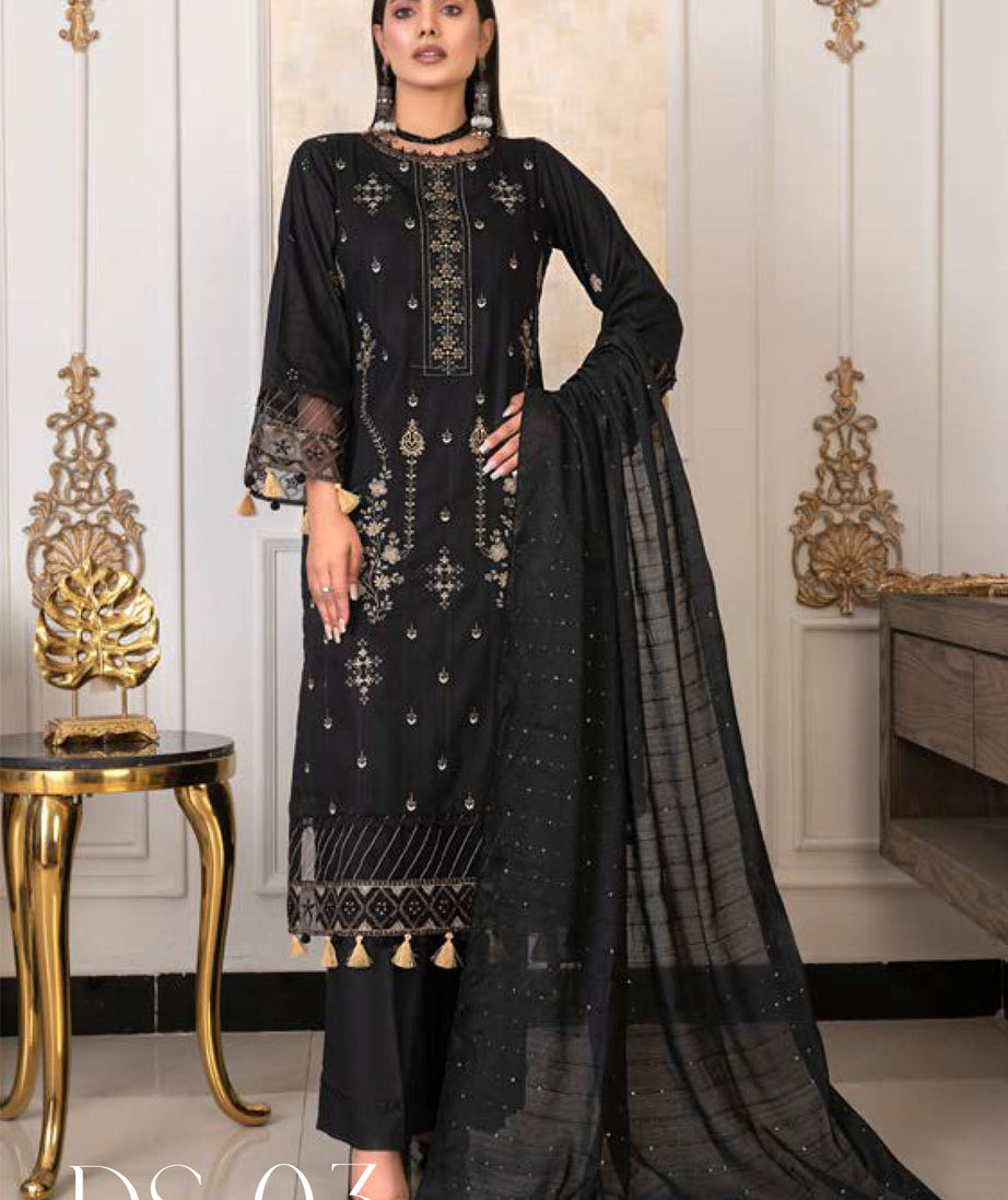 Noor Jahan R/Qamar Emb Lawn'24 (Black)