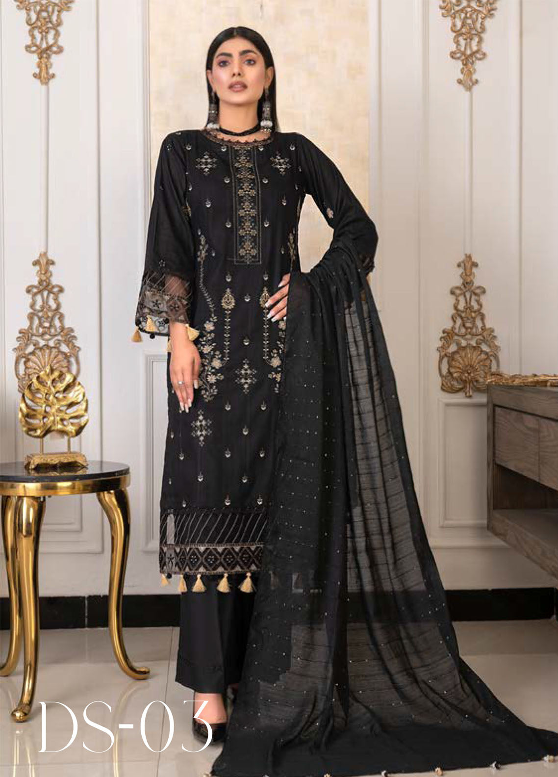 Noor Jahan R/Qamar Emb Lawn'24 (Black)