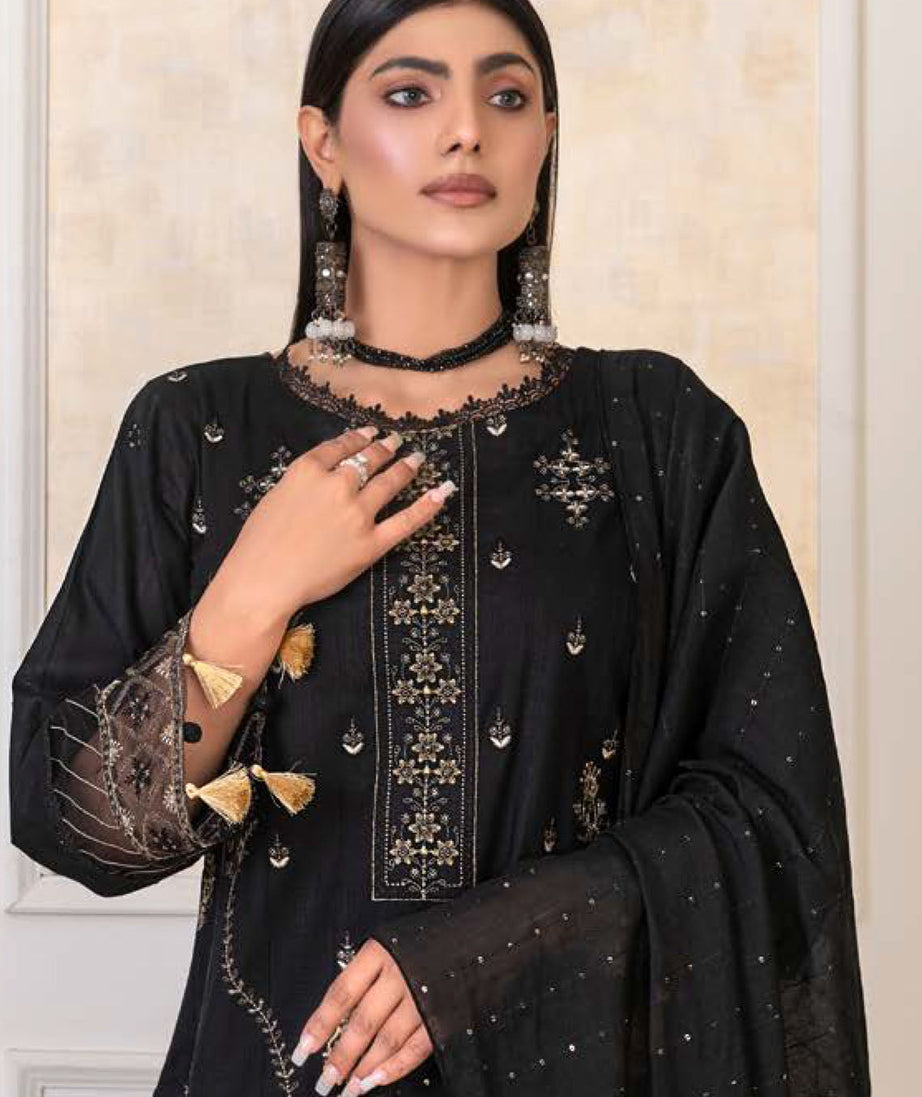 Noor Jahan R/Qamar Emb Lawn'24 (Black)