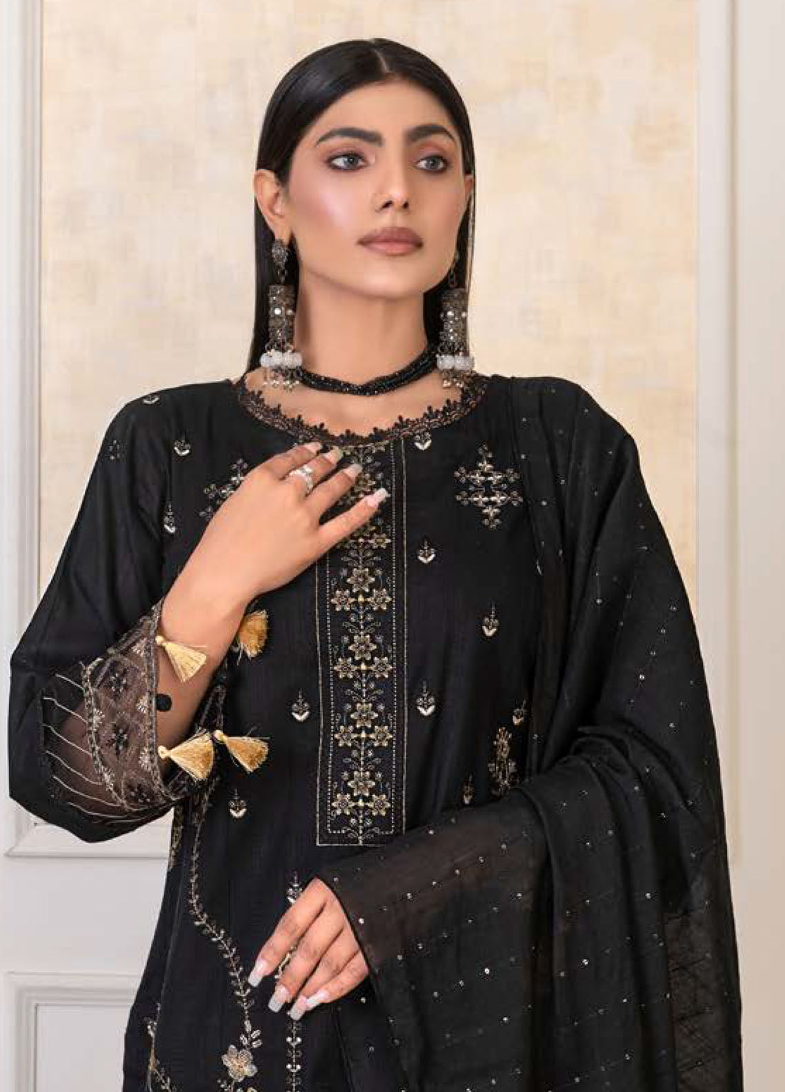 Noor Jahan R/Qamar Emb Lawn'24 (Black)