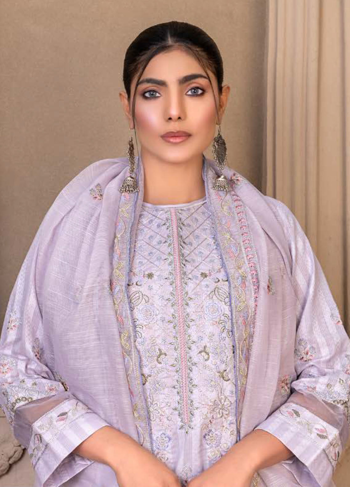 Noor Jahan R/Qamar Emb Lawn'24 (Lilac)