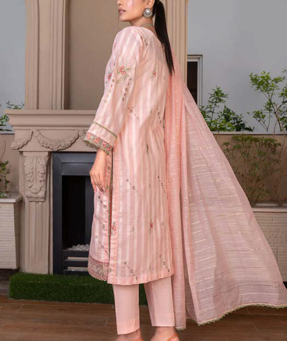 Noor Jahan R/Qamar Emb Lawn'24 (L Pink)