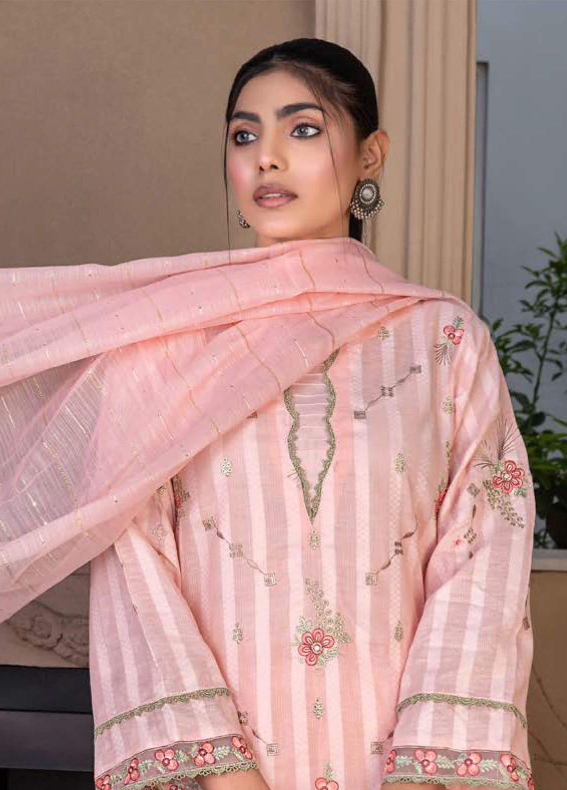 Noor Jahan R/Qamar Emb Lawn'24 (L Pink)