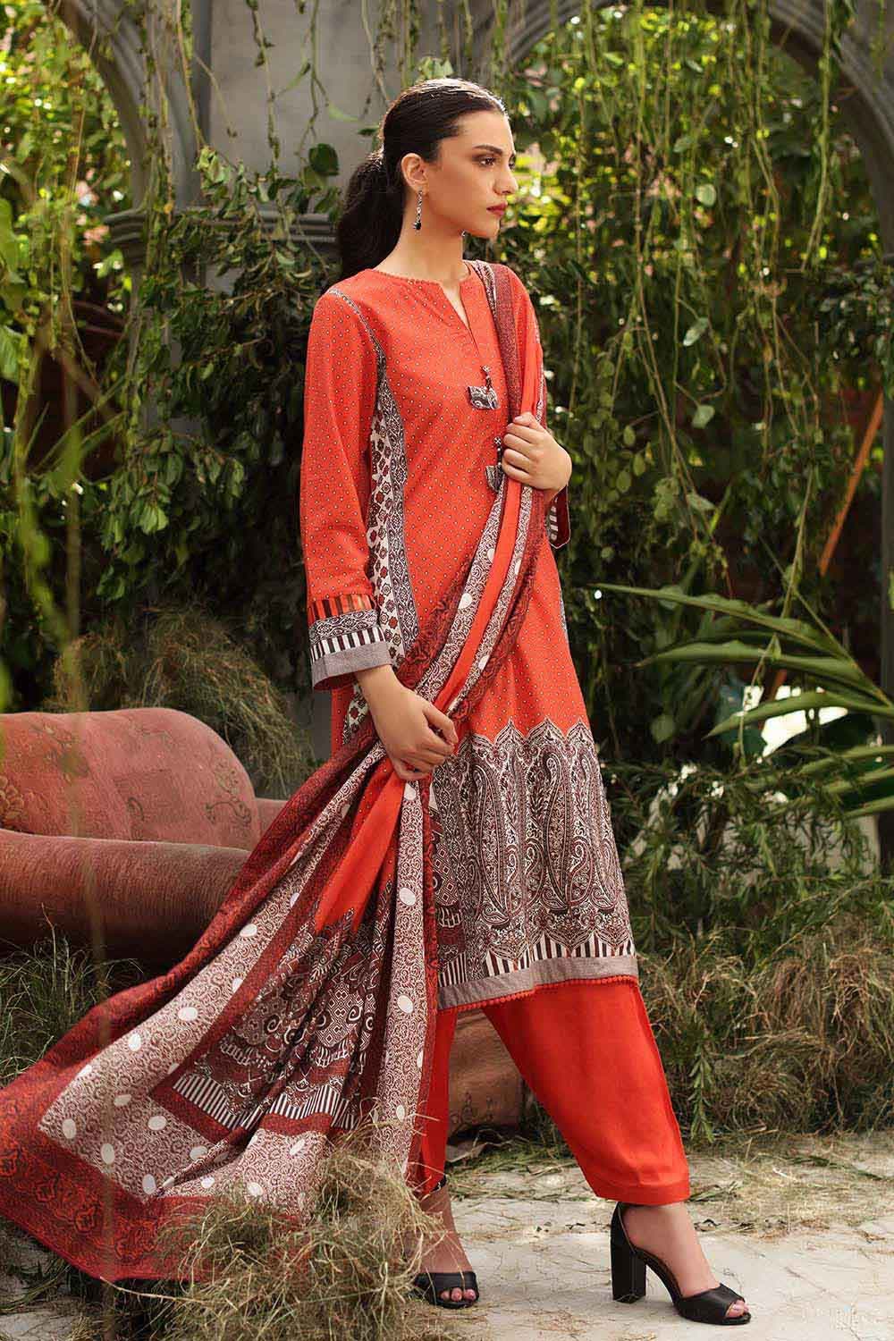 Gul Ahmed Winter Collection`22 AY#12022-A