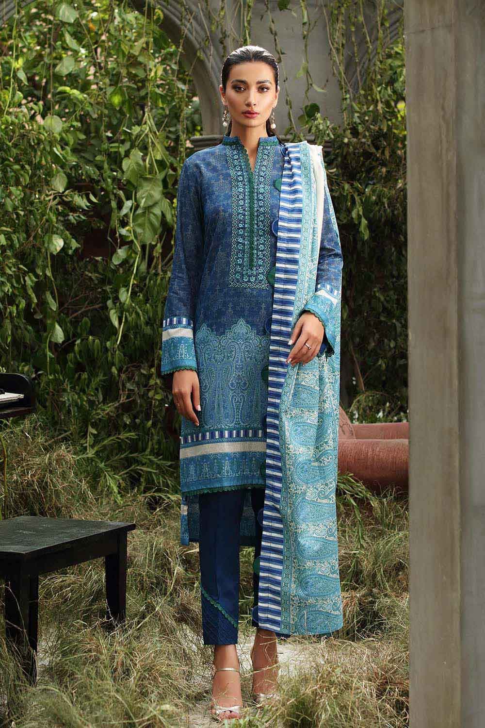 Gul Ahmed Winter Collection`22 AY#12020