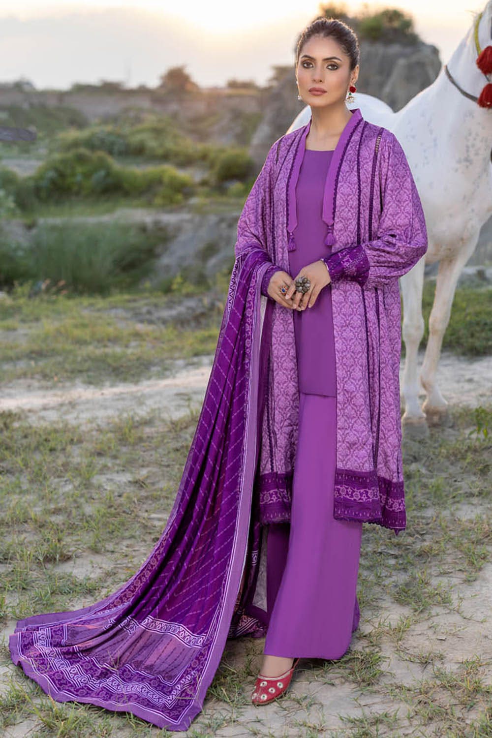 Gul Ahmed Winter Collection`22 LT#22015-B