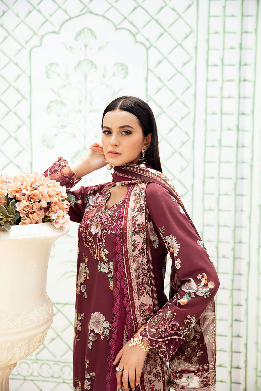 Ramsha Rangrez L/Lawn'25 Vol-6 D#603
