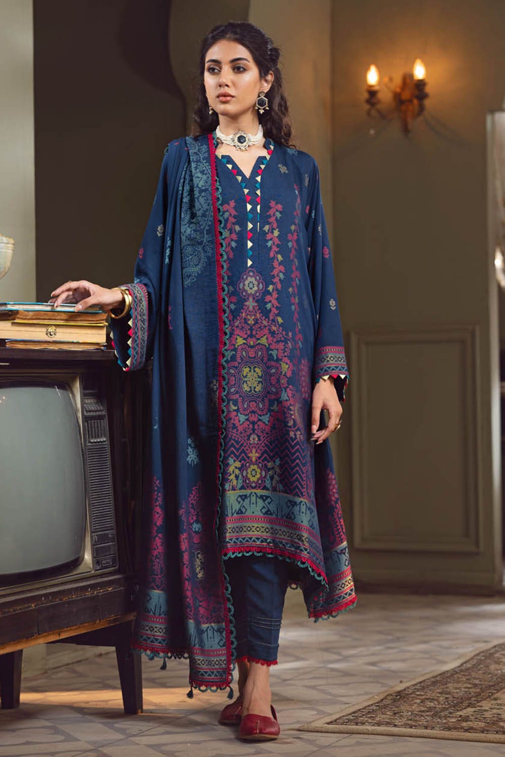 Gul Ahmed Winter Collection`22 MJ#22084