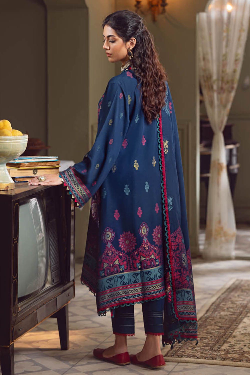 Gul Ahmed Winter Collection`22 MJ#22084