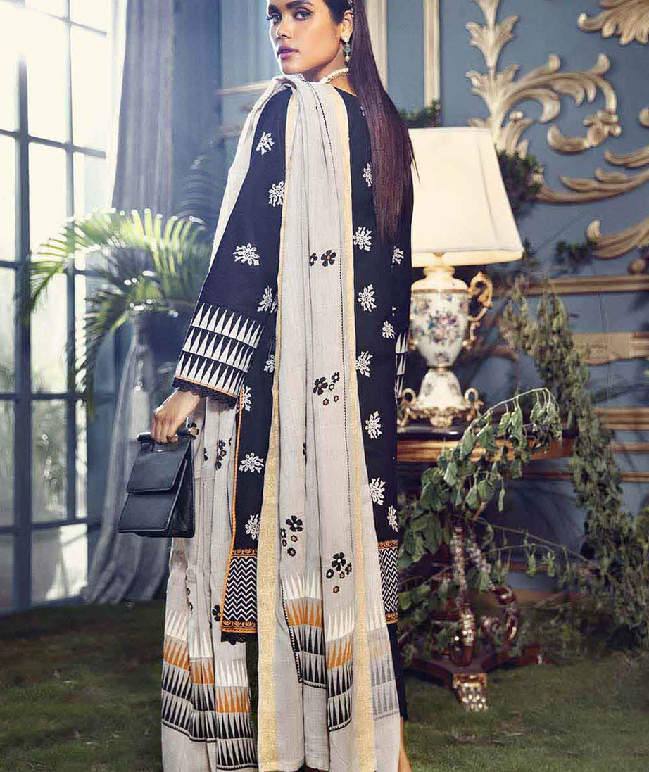 Gul Ahmed Winter Collection`22 AP#12096