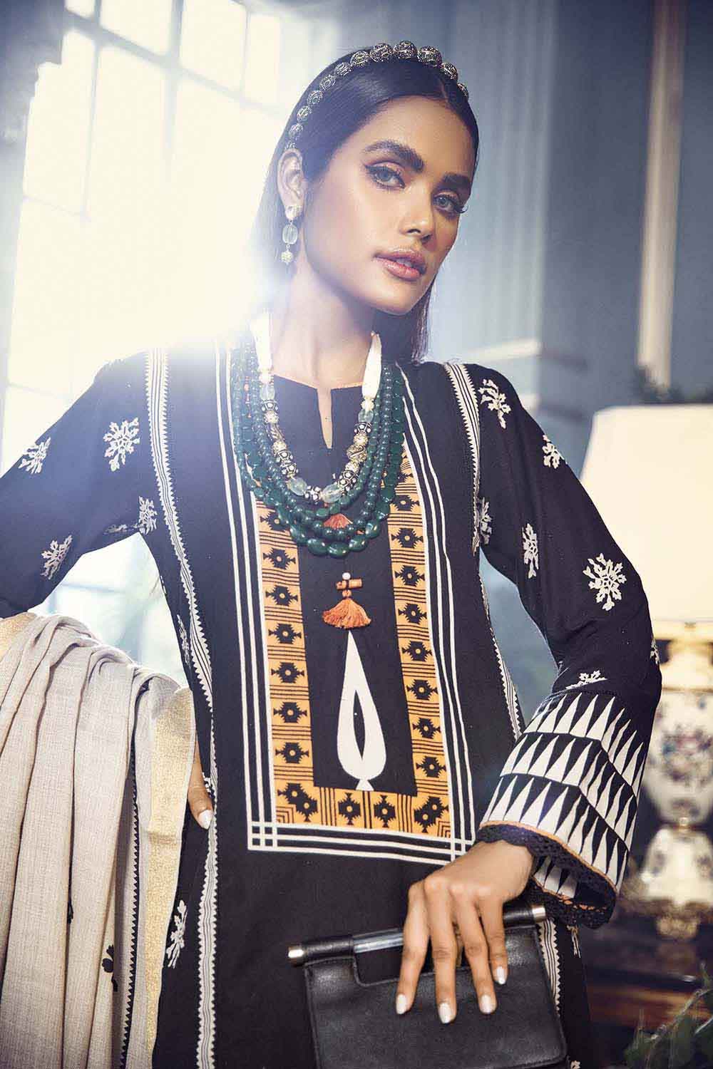 Gul Ahmed Winter Collection`22 AP#12096