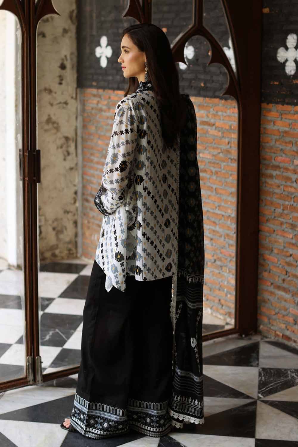 Gul Ahmed Lawn`23 B#32012 A
