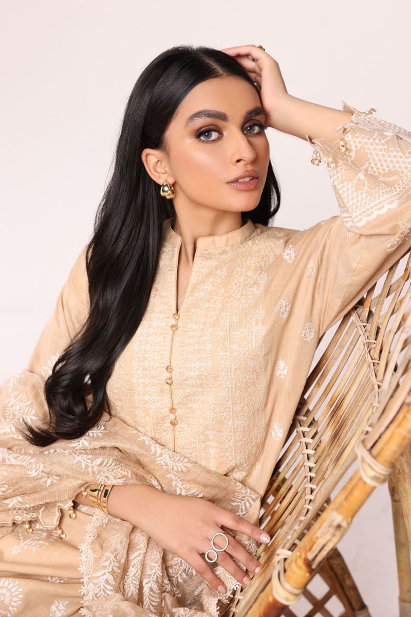 Al Karam Spring Summer`22 SS#15.1 Beige